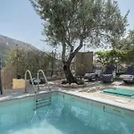 Pilali Villa *