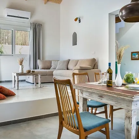 Pilali Villa *